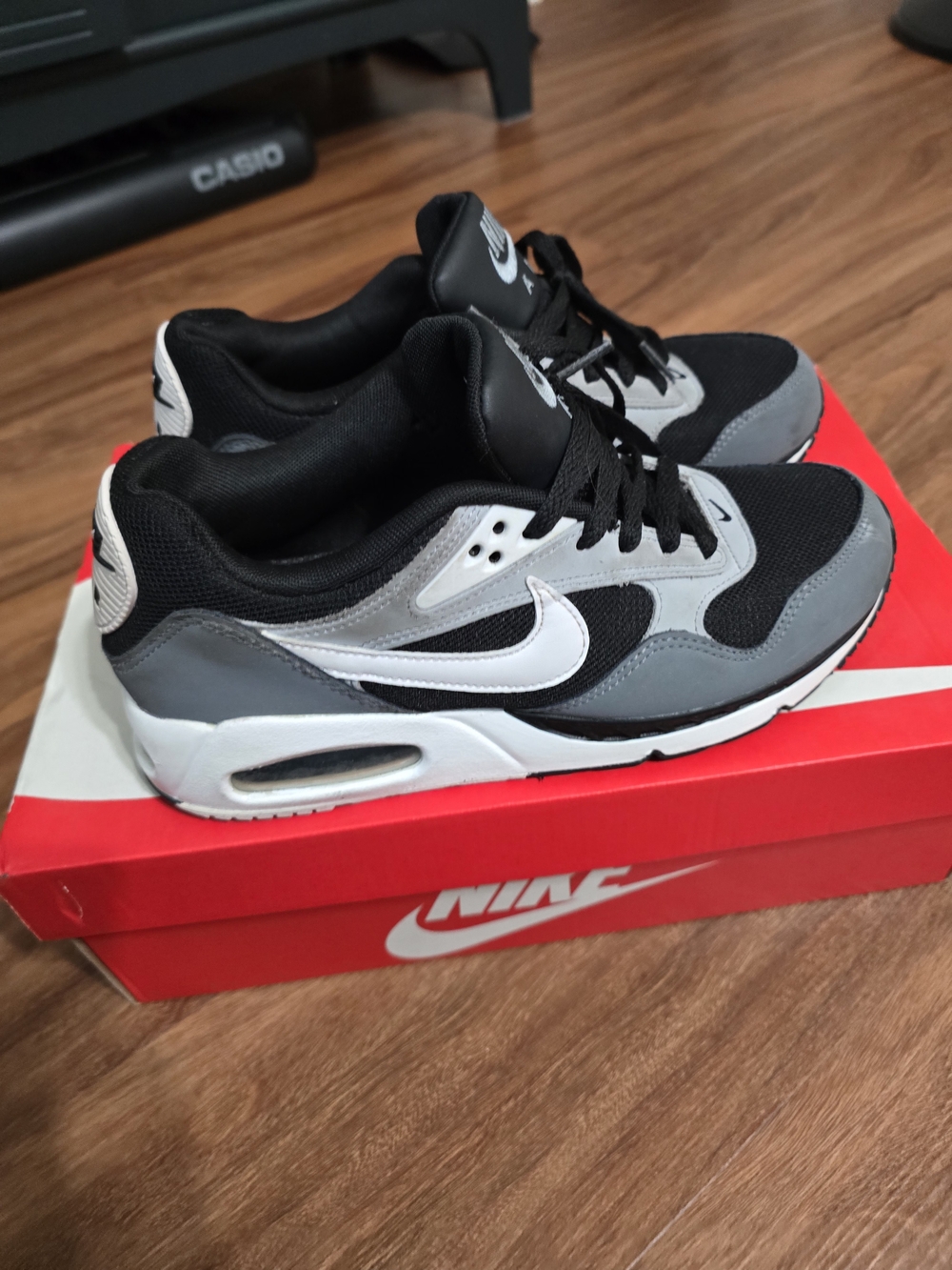 Nike Black and Gray Low-Top Running Sneakers